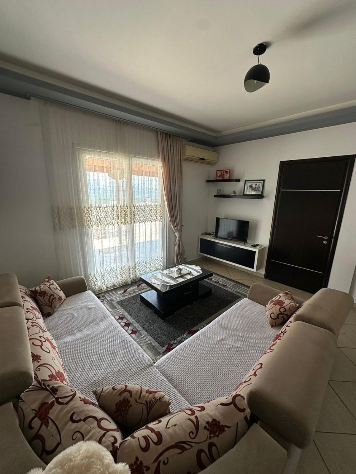 Apartments Berti Саранде Екстериор снимка