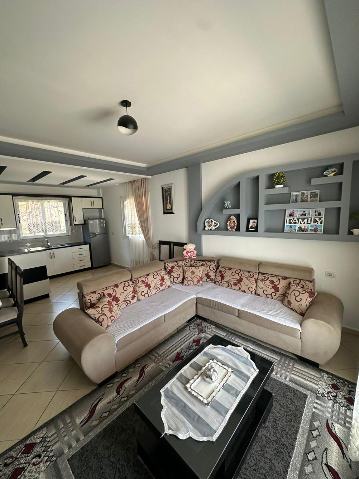 Apartments Berti Саранде Екстериор снимка