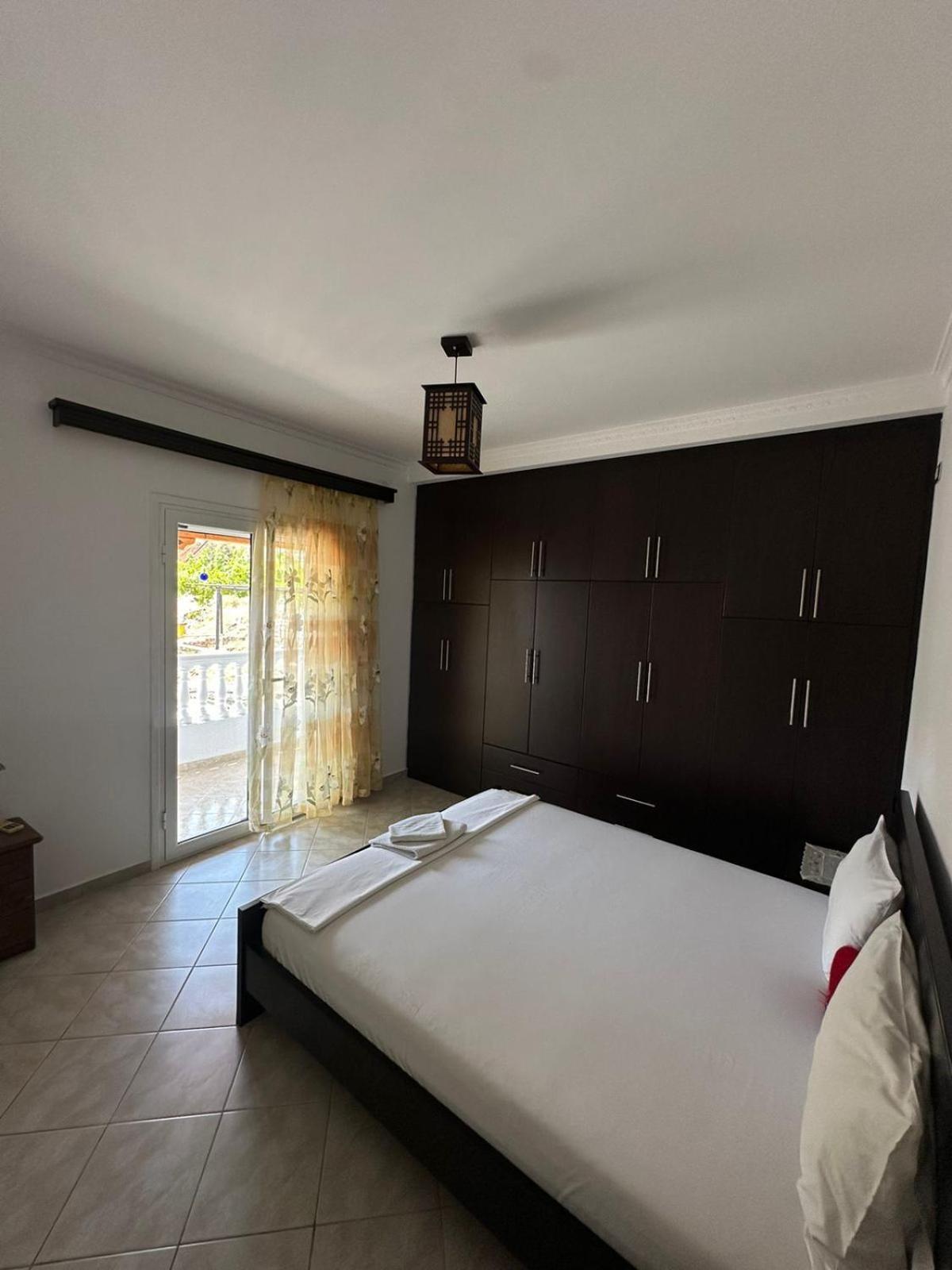 Apartments Berti Саранде Екстериор снимка
