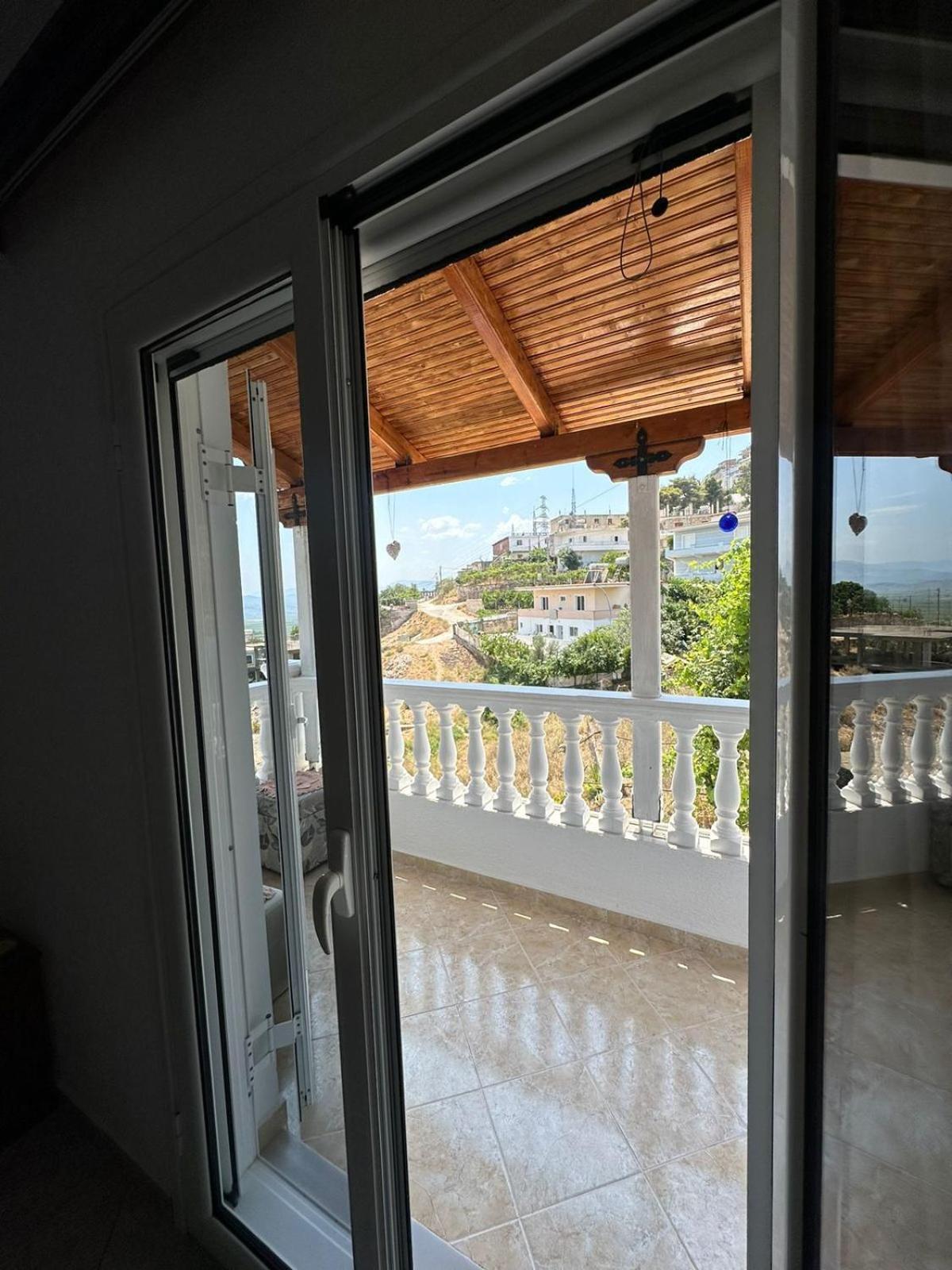 Apartments Berti Саранде Екстериор снимка